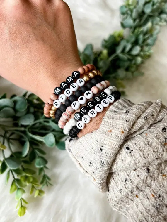 Personalized Name Bracelet – Customizable Bracelet for Girls & Boys, Perfect Gift for Wife, Fiancé, Mother, Friend, or Loved Ones - Taha collection